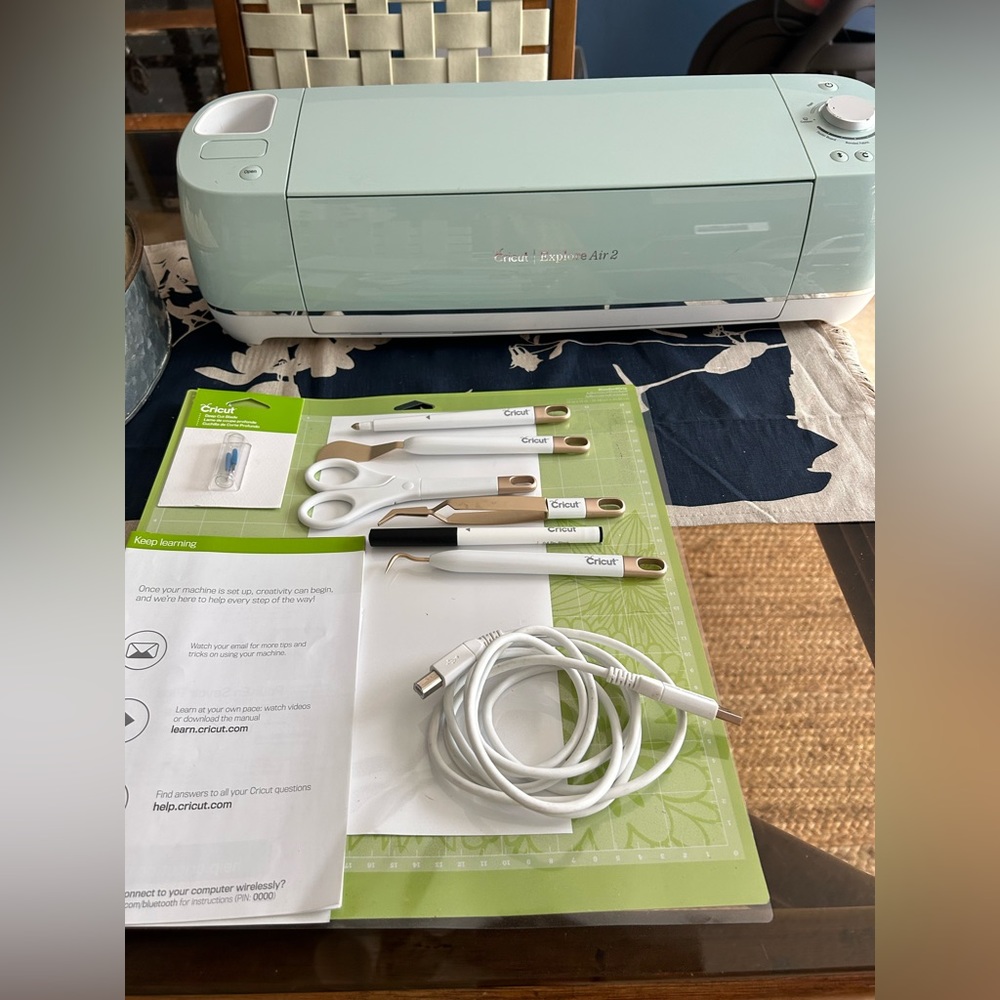 Cricut Explore Air 2 bundle
